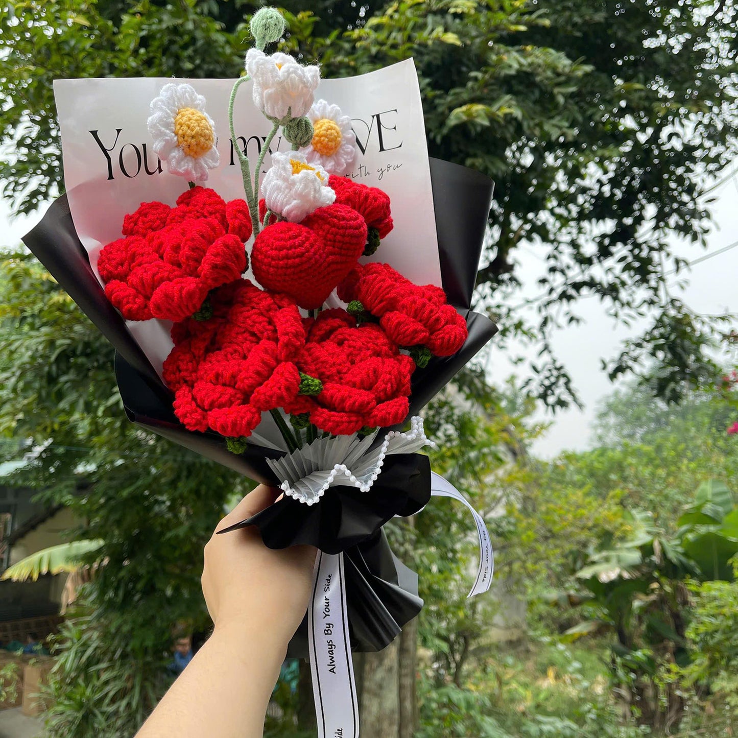 Completed Crochet Flowers Bouquet (Red Rose with Heart)