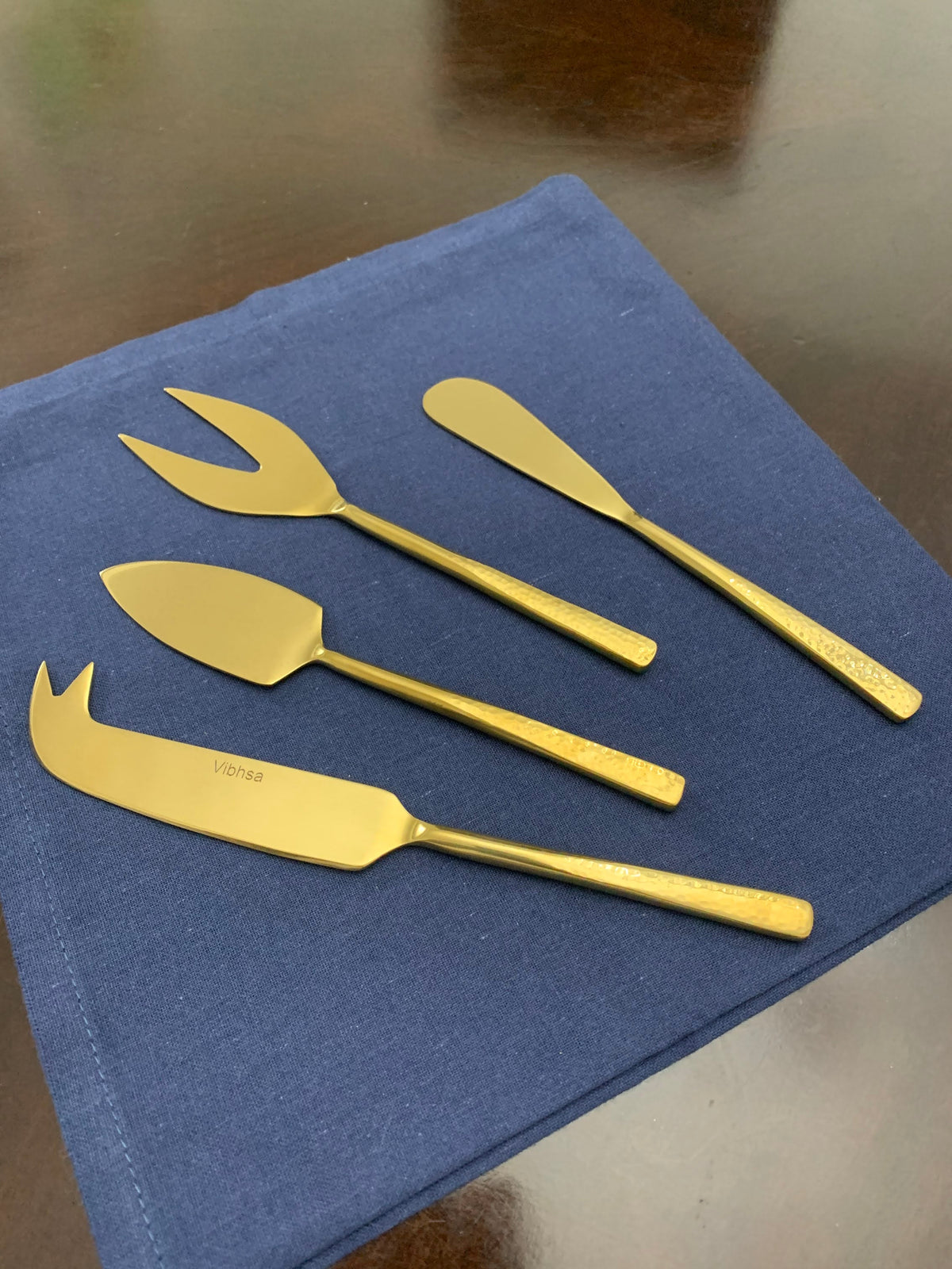 Vibhsa Cheese knives set of 4 Stainless Steel Hammered