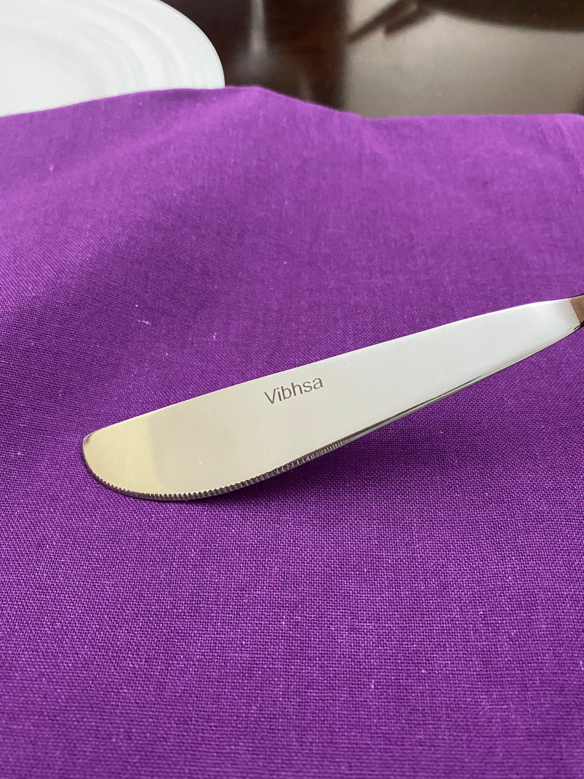 Vibhsa Hammered Stainless Steel Flatware 18-Piece Set
