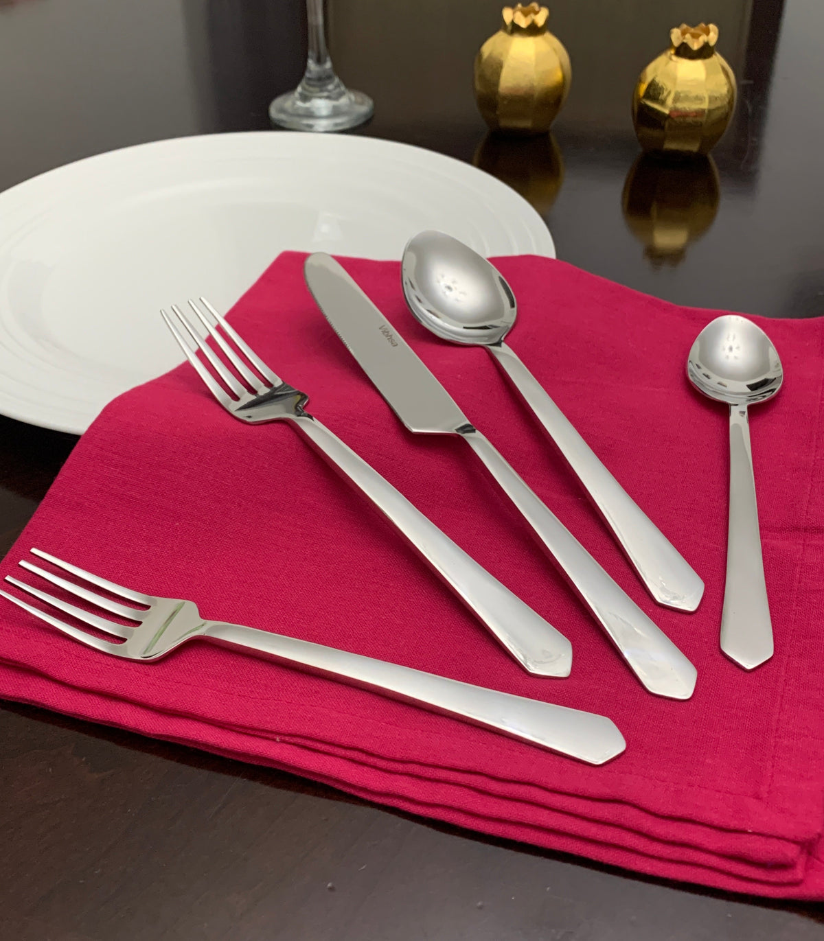 Vibhsa Flatware set of 20 Pieces in Silver Stainless Steel