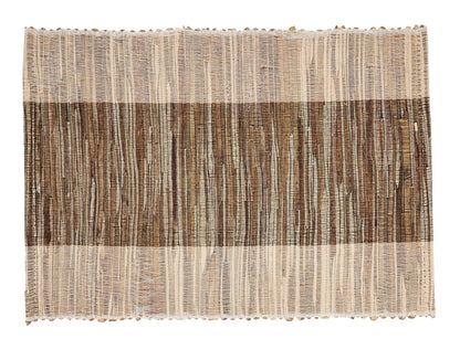 Fennco Styles Modern Water Hyacinth Banded Placemats 14 x 19 Inch, Set of 4 - Shimmering Table Mats for Home Décor, Dining Table, Banquets, Holiday and Special Events
