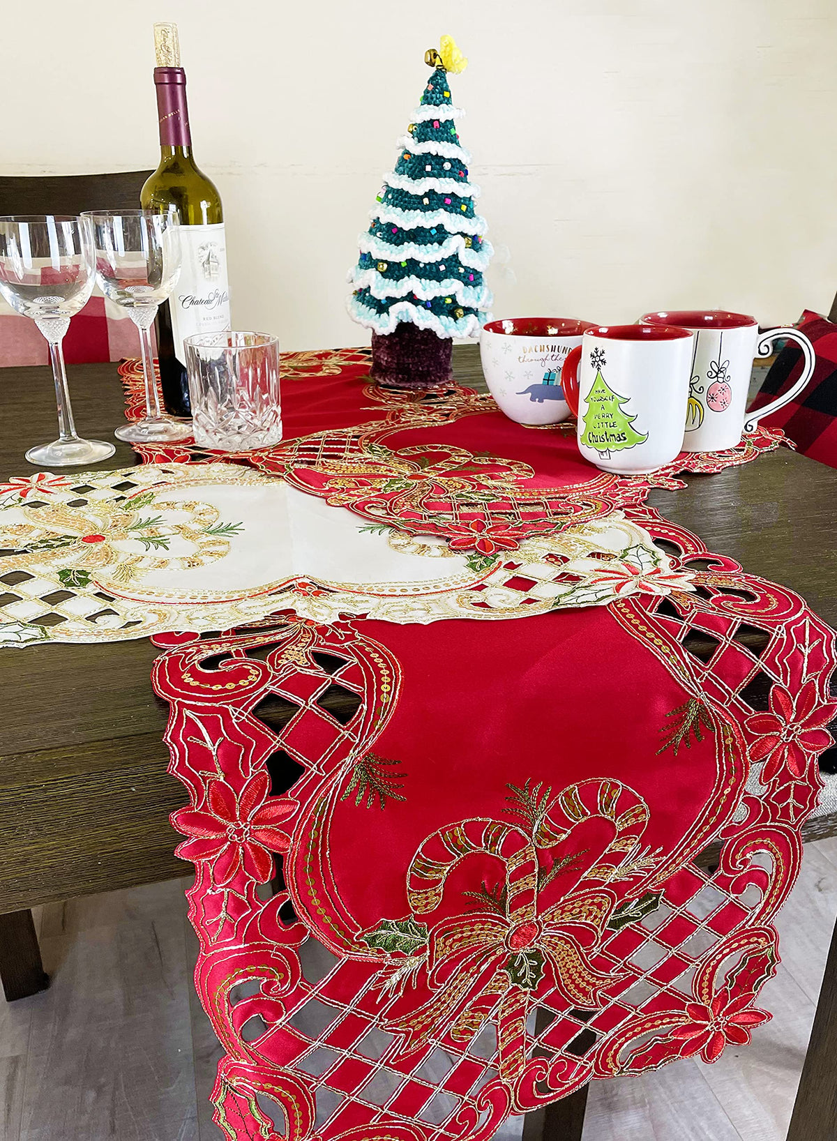 Fennco Styles Christmas Embroidered Holly Cloth Napkins 20" W x 20" L, Set of 4