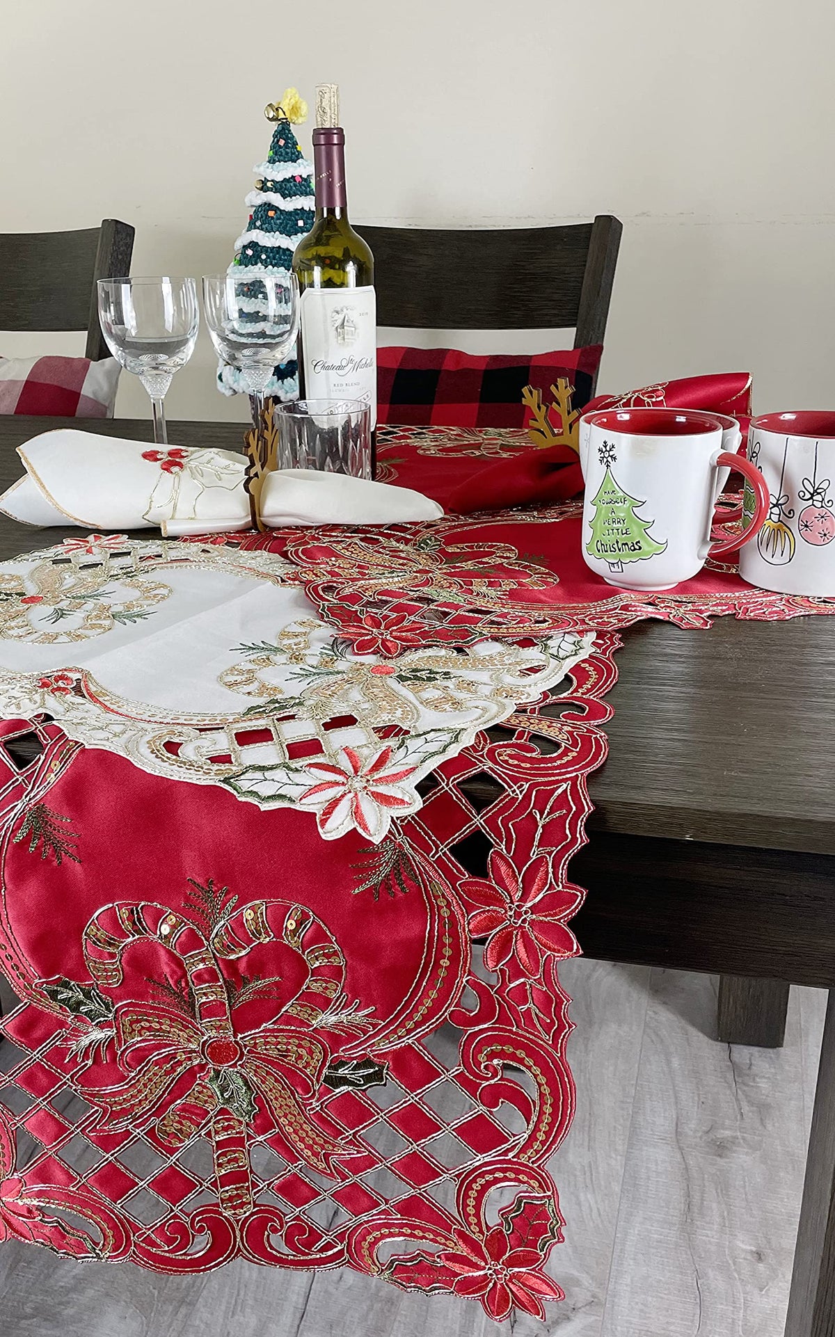 Fennco Styles Christmas Embroidered Holly Cloth Napkins 20" W x 20" L, Set of 4