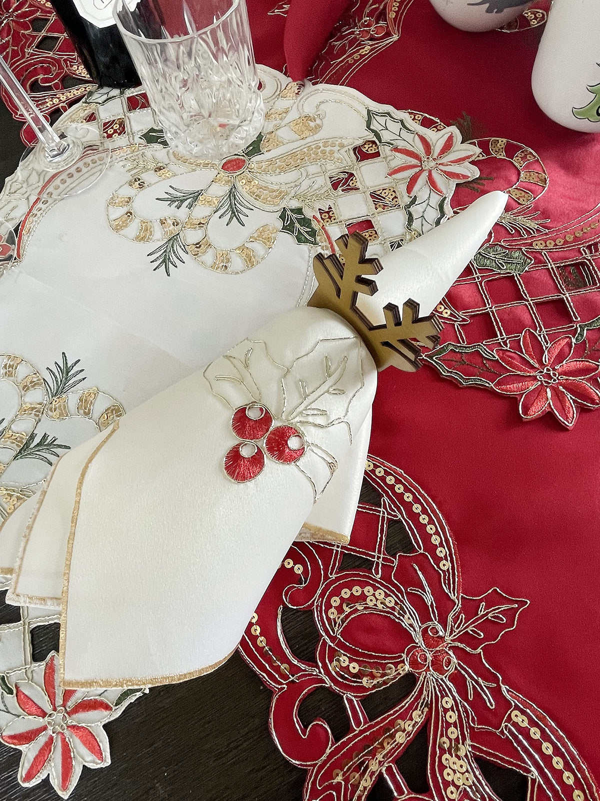 Fennco Styles Christmas Embroidered Holly Cloth Napkins 20" W x 20" L, Set of 4