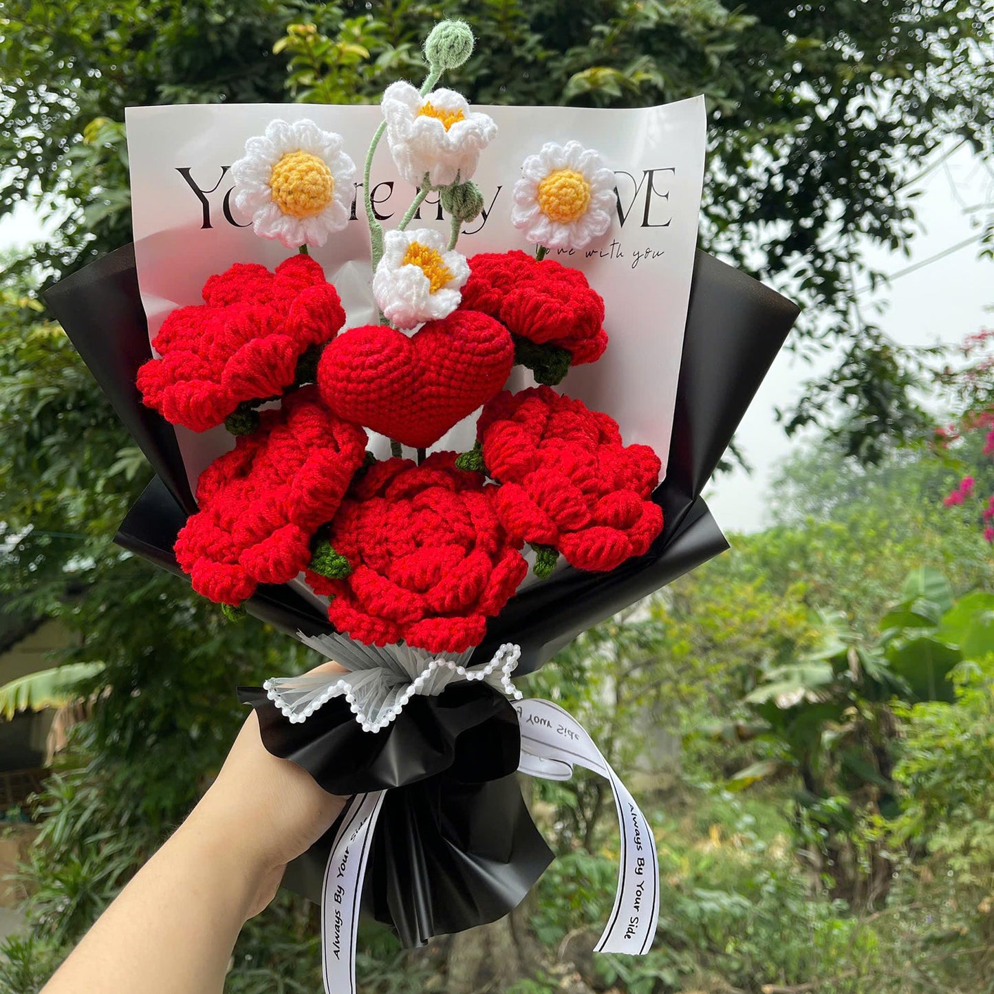 Completed Crochet Flowers Bouquet (Red Rose with Heart)