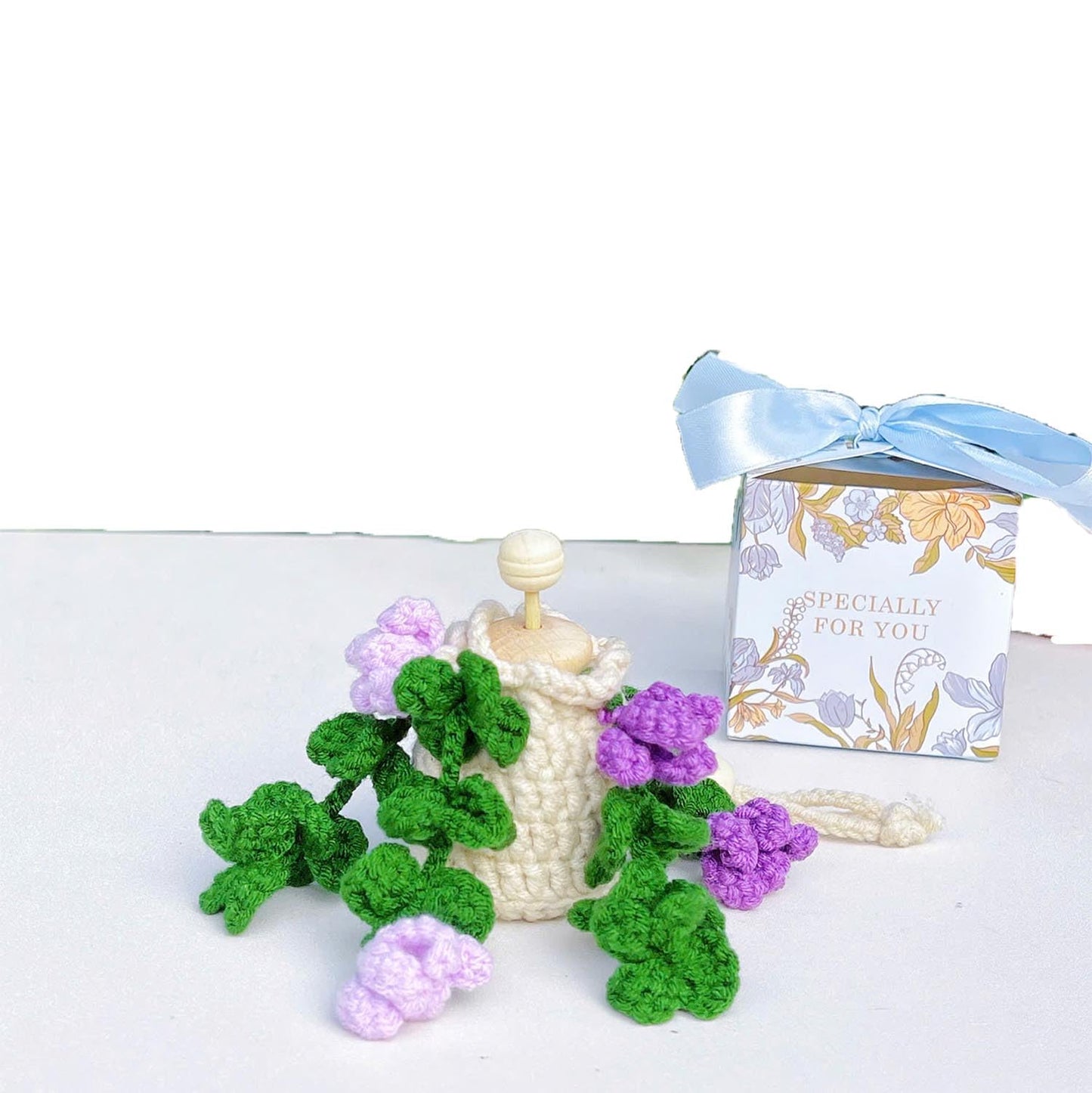Handmade Crochet Hanging Essential Oil Diffuser Plant for Car Air Freshener (Clover)