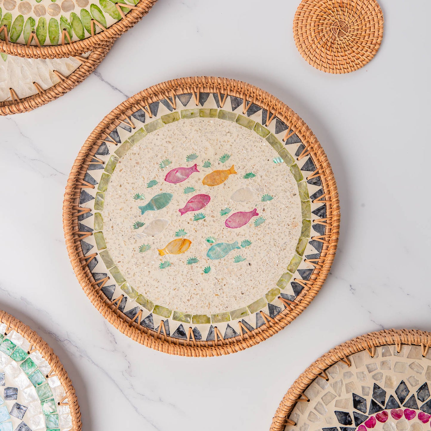 11.8' Round Rattan Mother Pearl Inlay Tray (Aquatic)