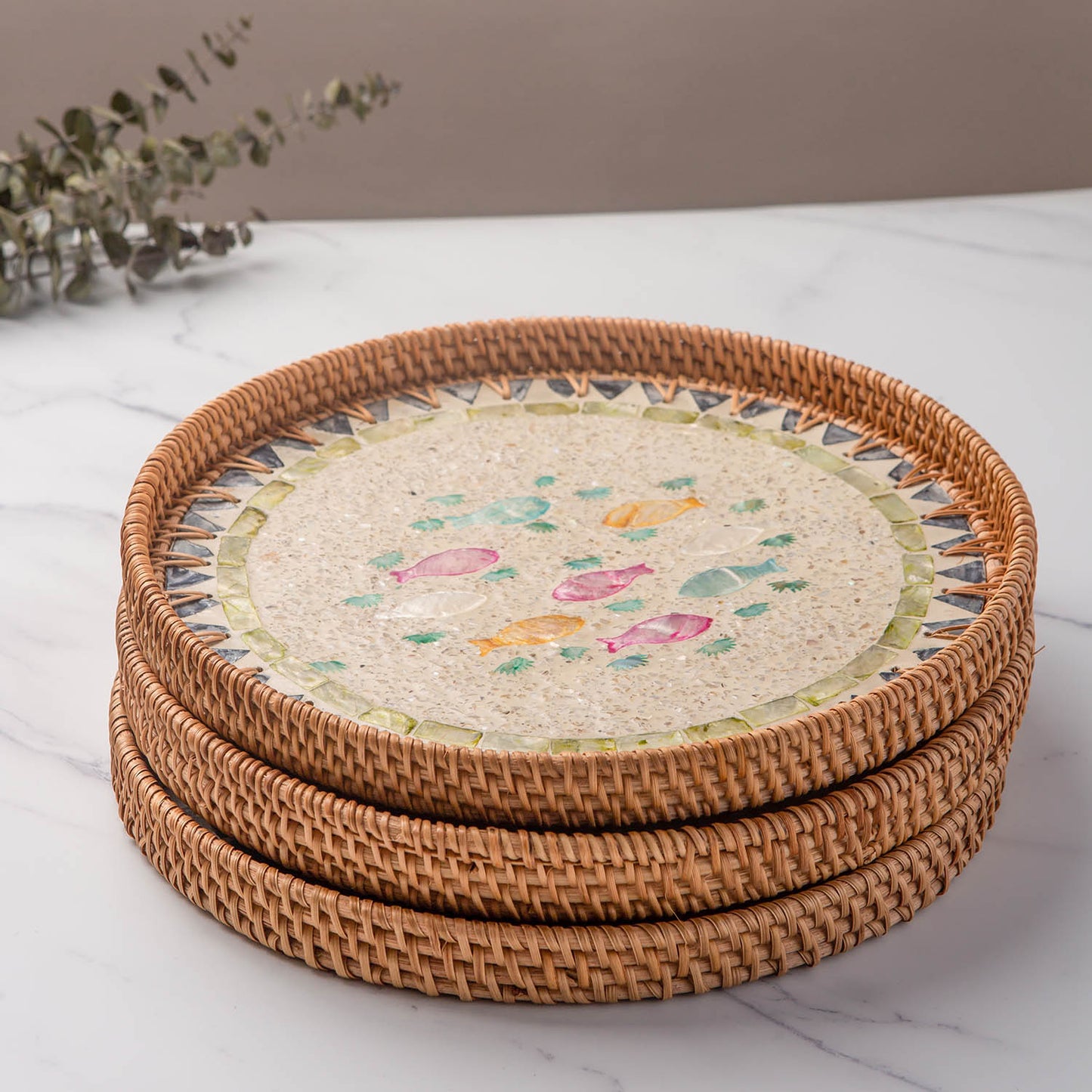 11.8' Round Rattan Mother Pearl Inlay Tray (Aquatic)