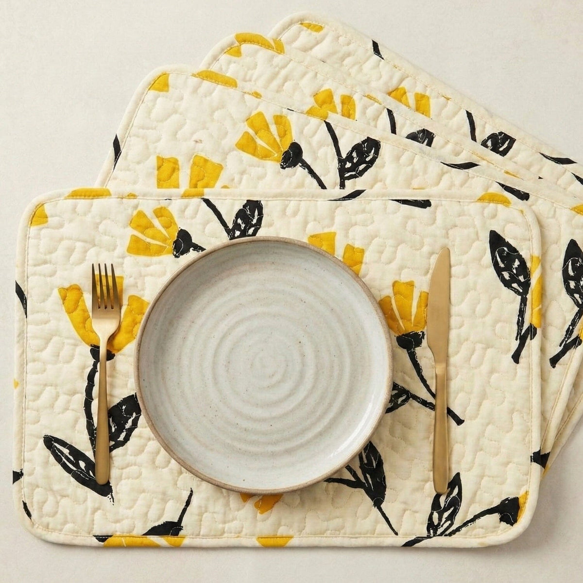 DaDa Bedding Botanical Floral Dining Table Placemats - Set of 4-Pieces Quilted Ivory with Yellow Fleur Golden Orange Spring Time Tulips - 13 x 19