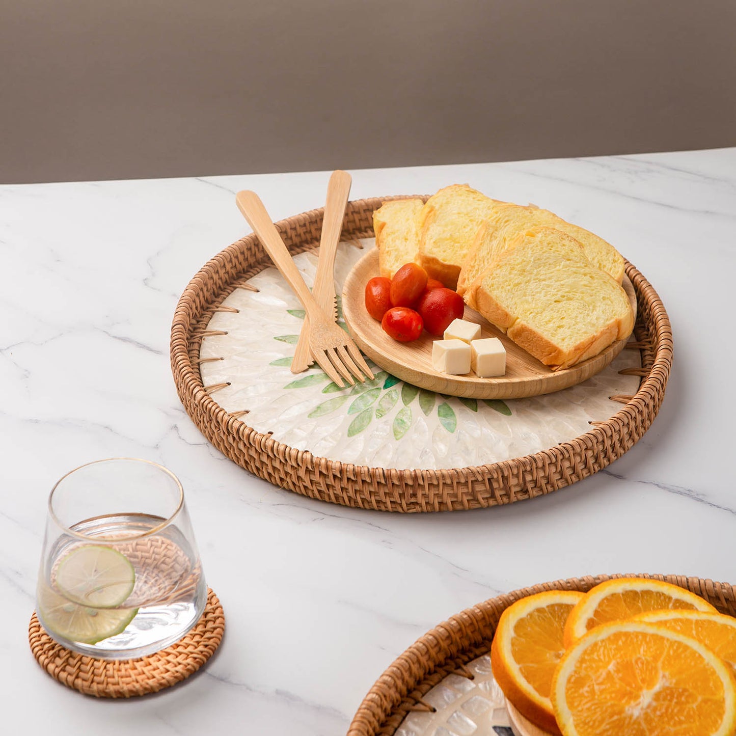 11.8" Wicker Round Rattan Mother of Pearl Serving Basket Tray for Décor Coffee Table (Emerald)