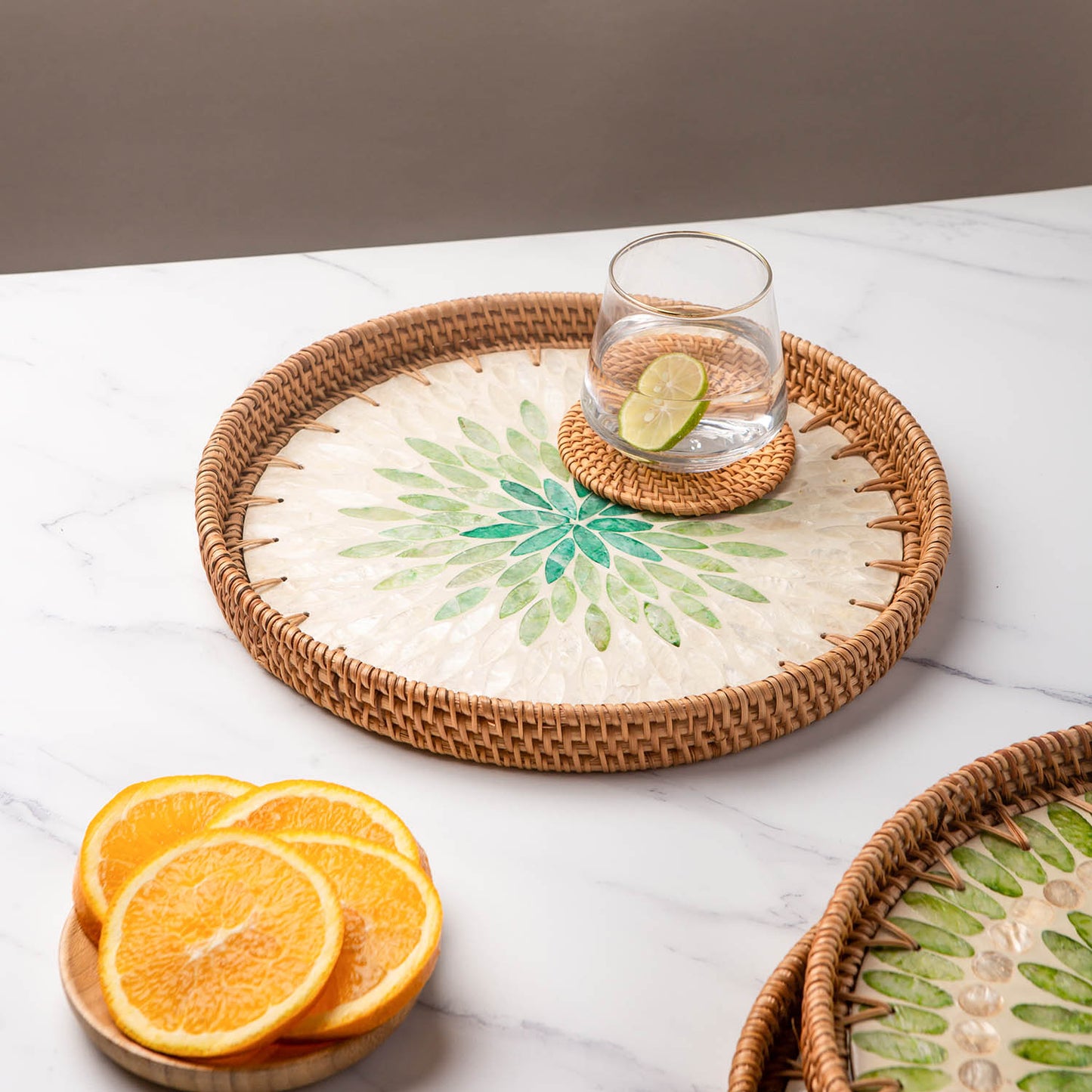 11.8" Wicker Round Rattan Mother of Pearl Serving Basket Tray for Décor Coffee Table (Emerald)