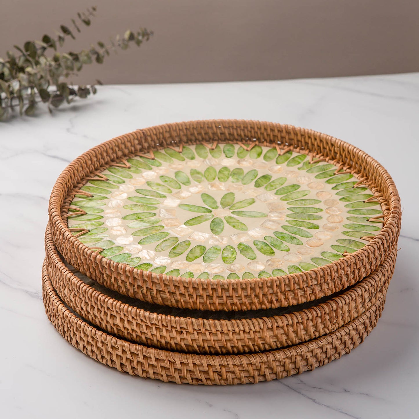 11.8' Wicker Round Rattan Mother of Pearl Serving Basket Tray for Décor Coffee Table (Forest)