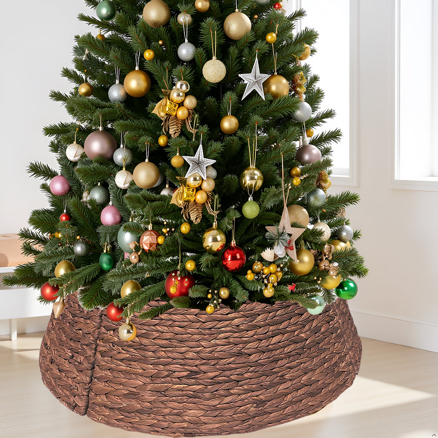 Handwoven Christmas Tree Collar – Natural Water Hyacinth Rattan Ring