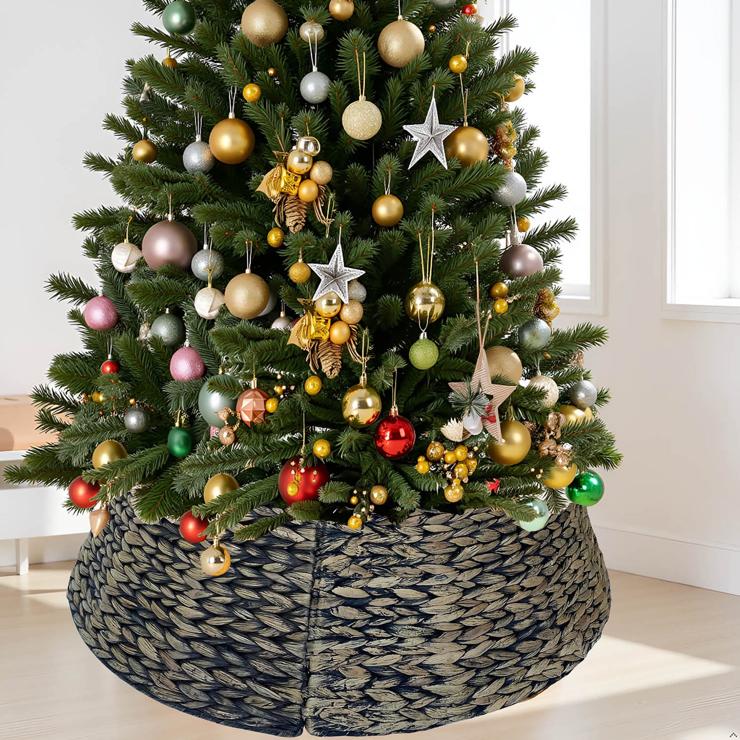 Handwoven Christmas Tree Collar – Natural Water Hyacinth Rattan Ring