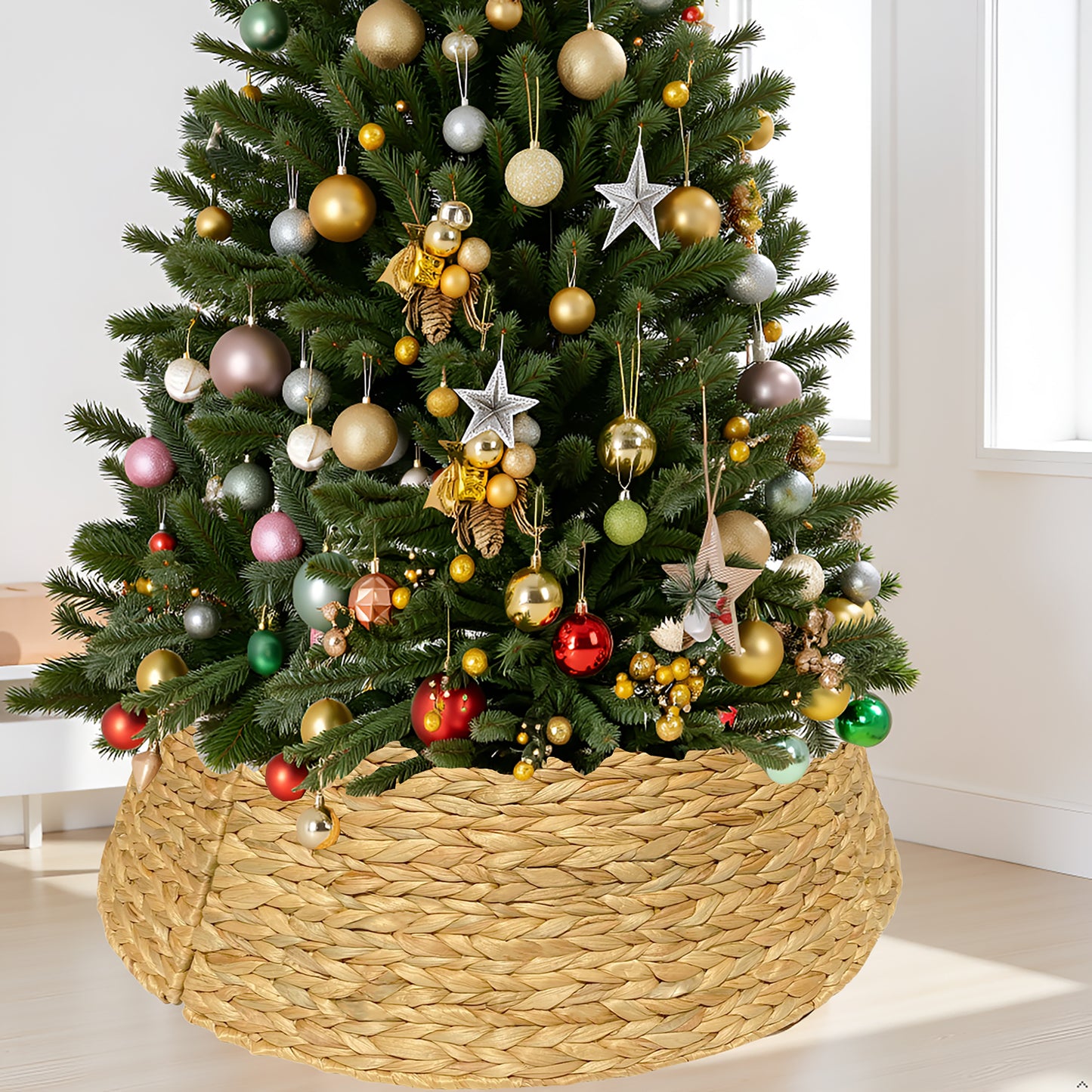 Handwoven Christmas Tree Collar – Natural Water Hyacinth Rattan Ring