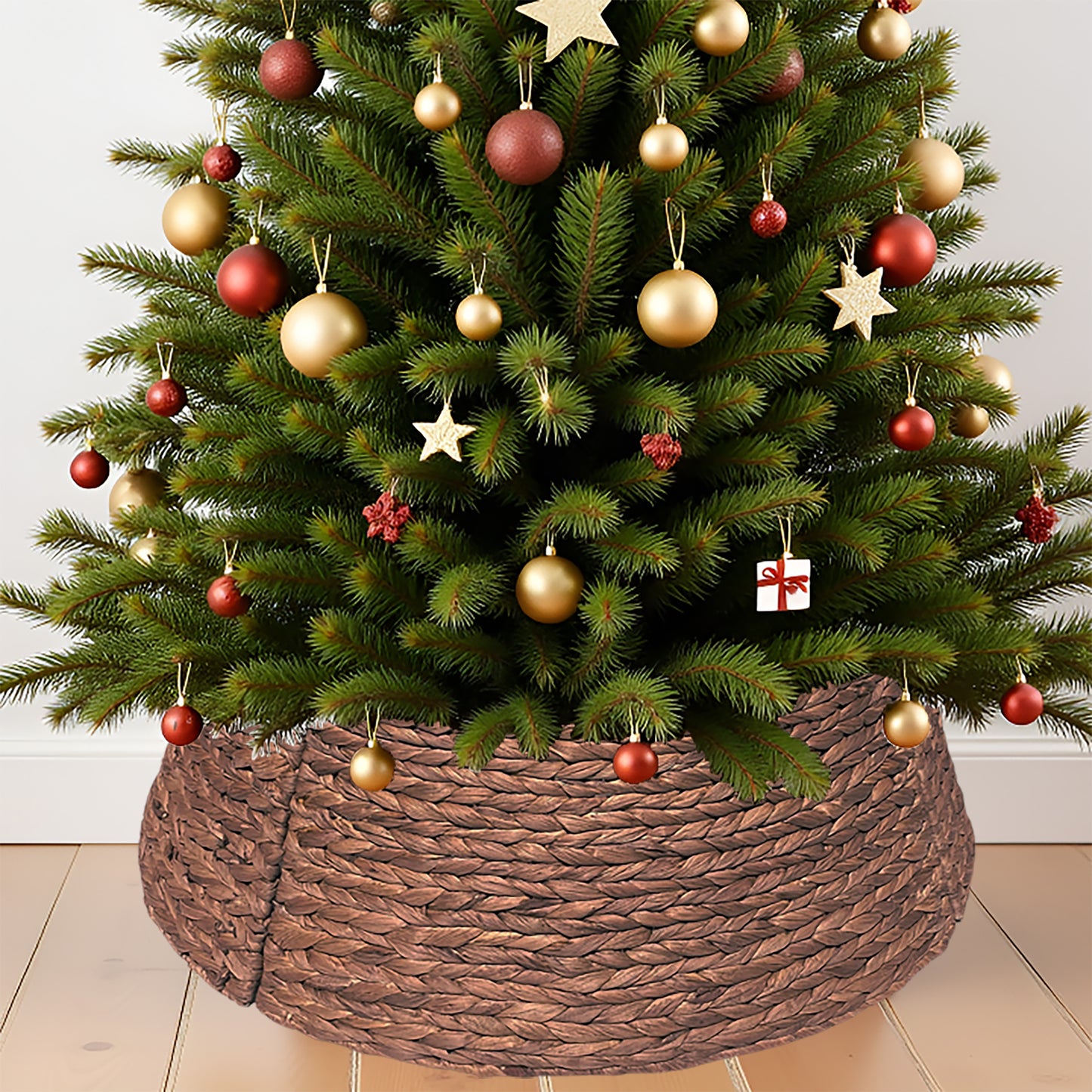 Handwoven Christmas Tree Collar – Natural Water Hyacinth Rattan Ring