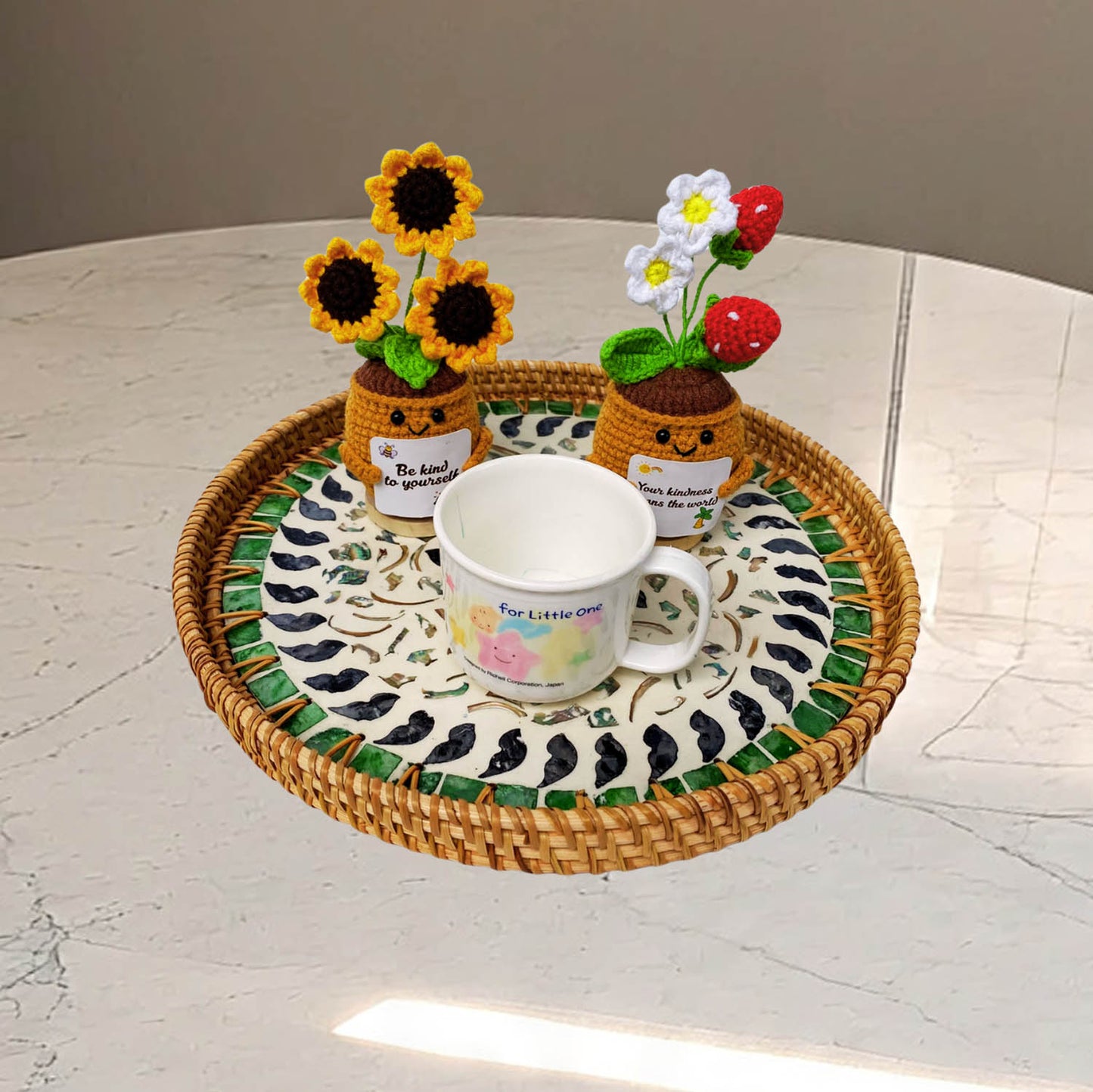 11.8' Wicker Round Rattan Mother of Pearl Serving Basket Tray for Décor Coffee Table (Black Daisy)