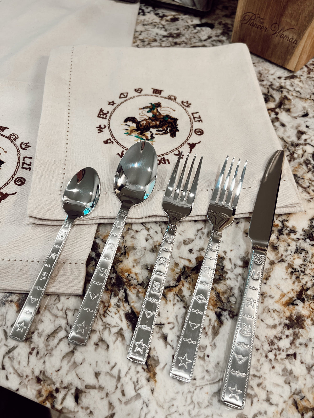 The 20 Piece Western Brands Flatware