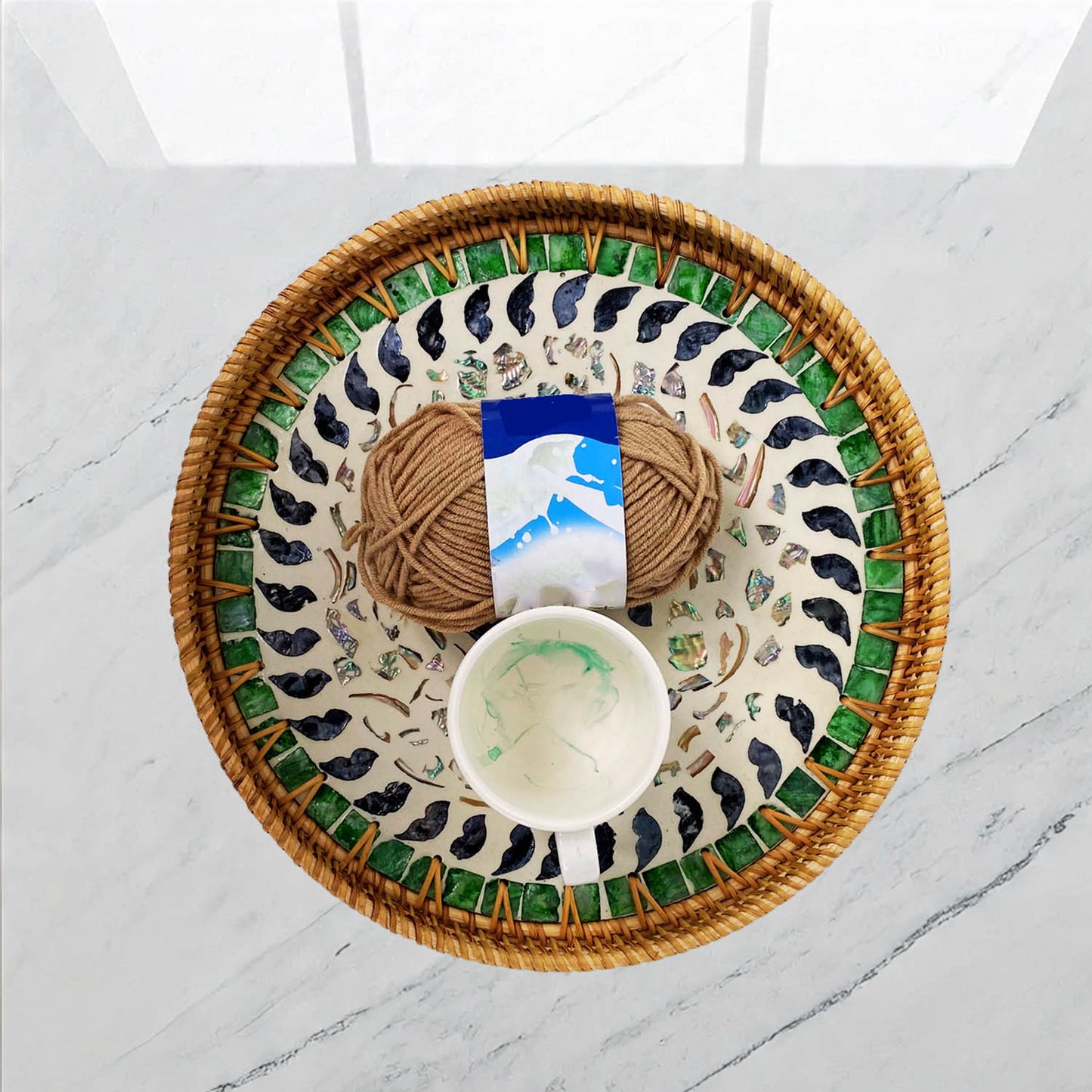 11.8' Wicker Round Rattan Mother of Pearl Serving Basket Tray for Décor Coffee Table (Black Daisy)