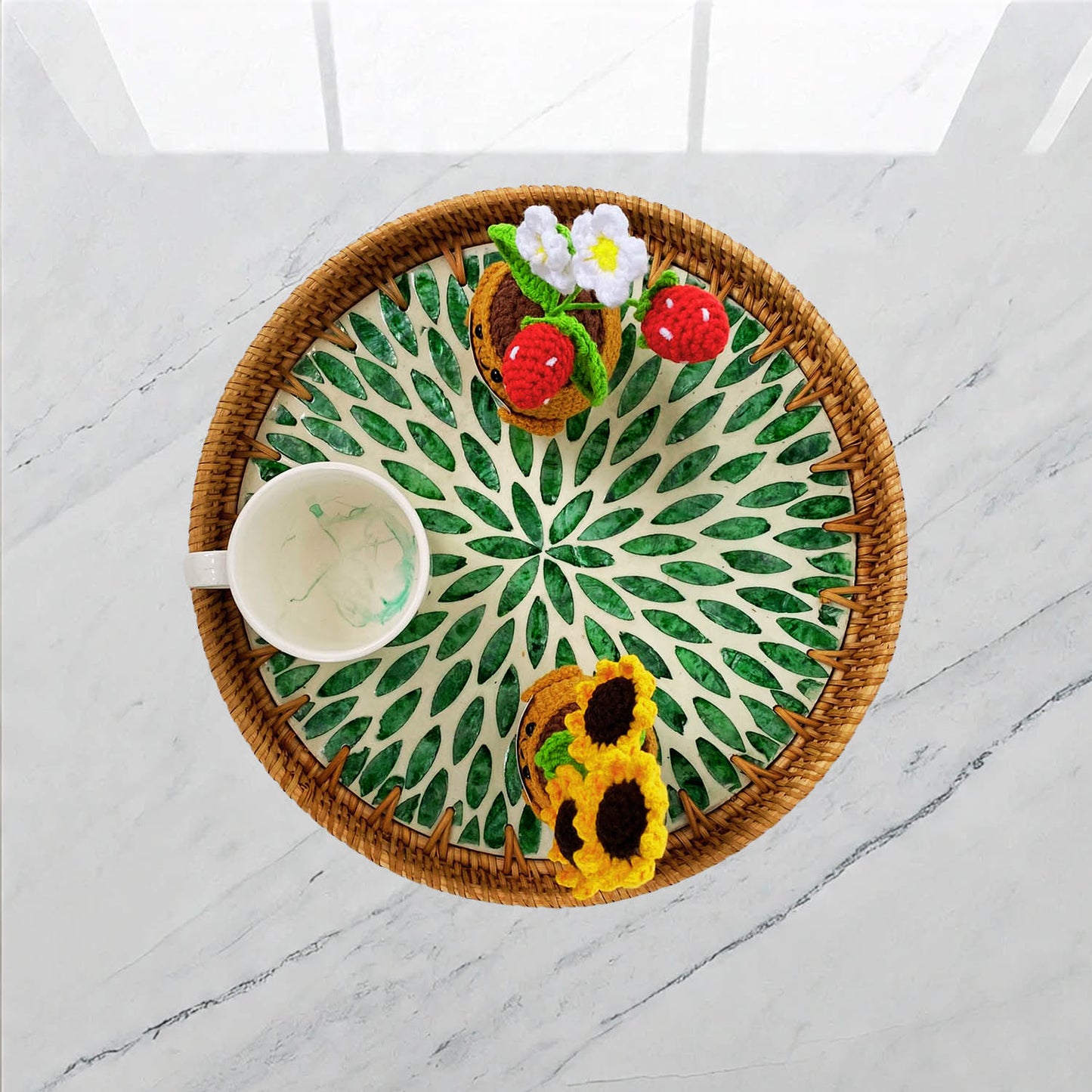 11.8' Wicker Round Rattan Mother of Pearl Serving Basket Tray for Décor Coffee Table (Green Leaf)